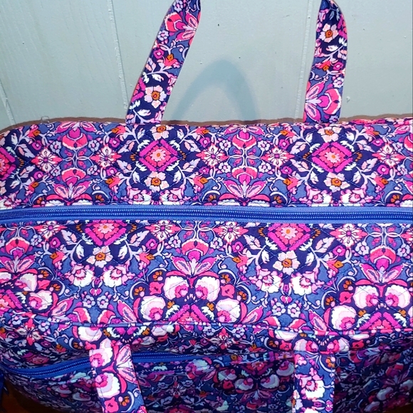 Vera Bradley Grand Traveler in Magenta Medallions - Picture 4 of 7